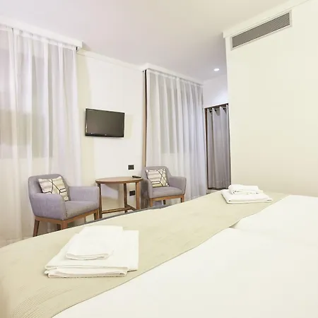 U-sense Centro 3* Seville