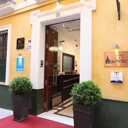 U-sense Centro Szálloda 3*