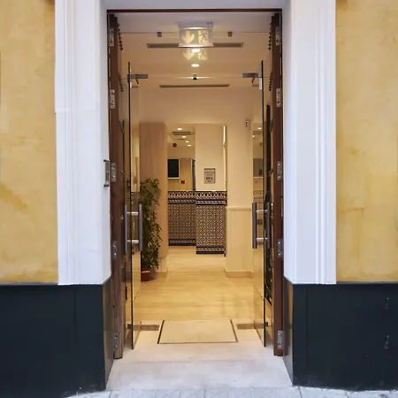 U-sense Centro Szálloda 3*