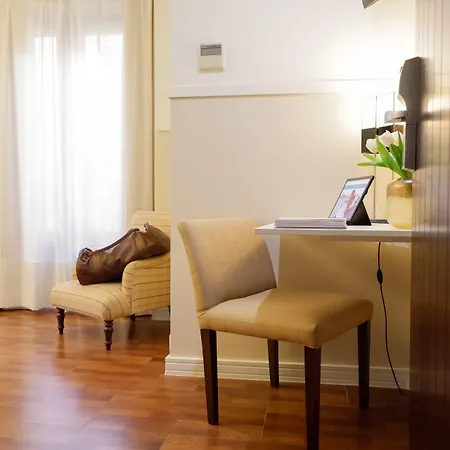 U-sense Centro 3* Sevilla